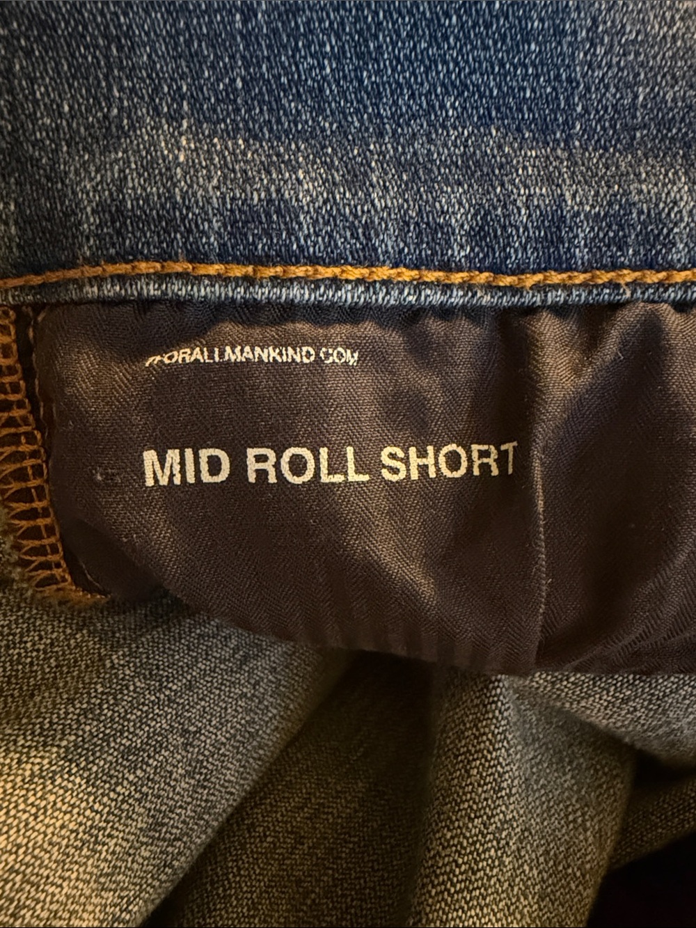 7 For All Mankind Mid Roll Distressed Denim Blue Jean Shorts size 31 MSRP $168 - Picture 5 of 11